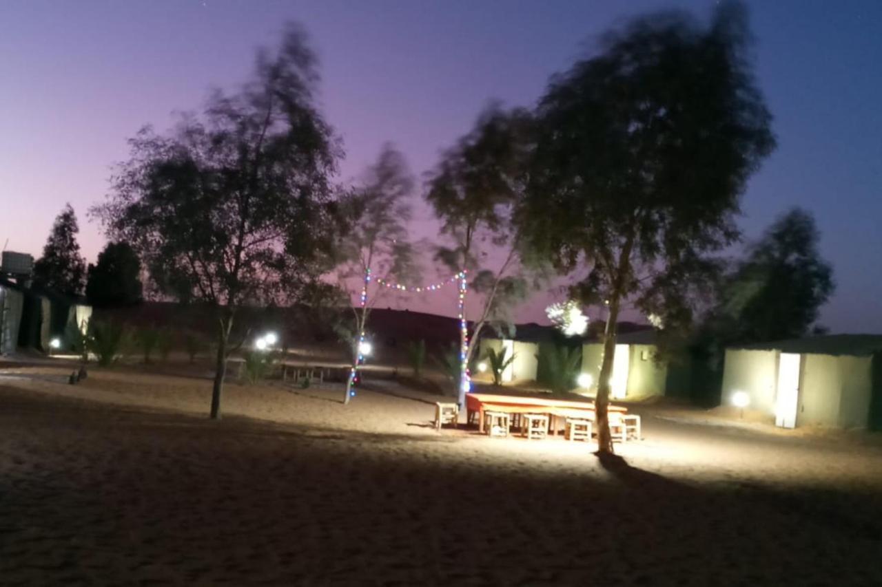 Camel Trek Bivouac Hotel Merzuga Kültér fotó